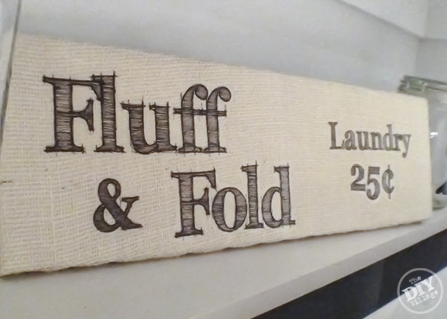 Burlap Fluff & Fold Laundry sign. Awesome tutorial!