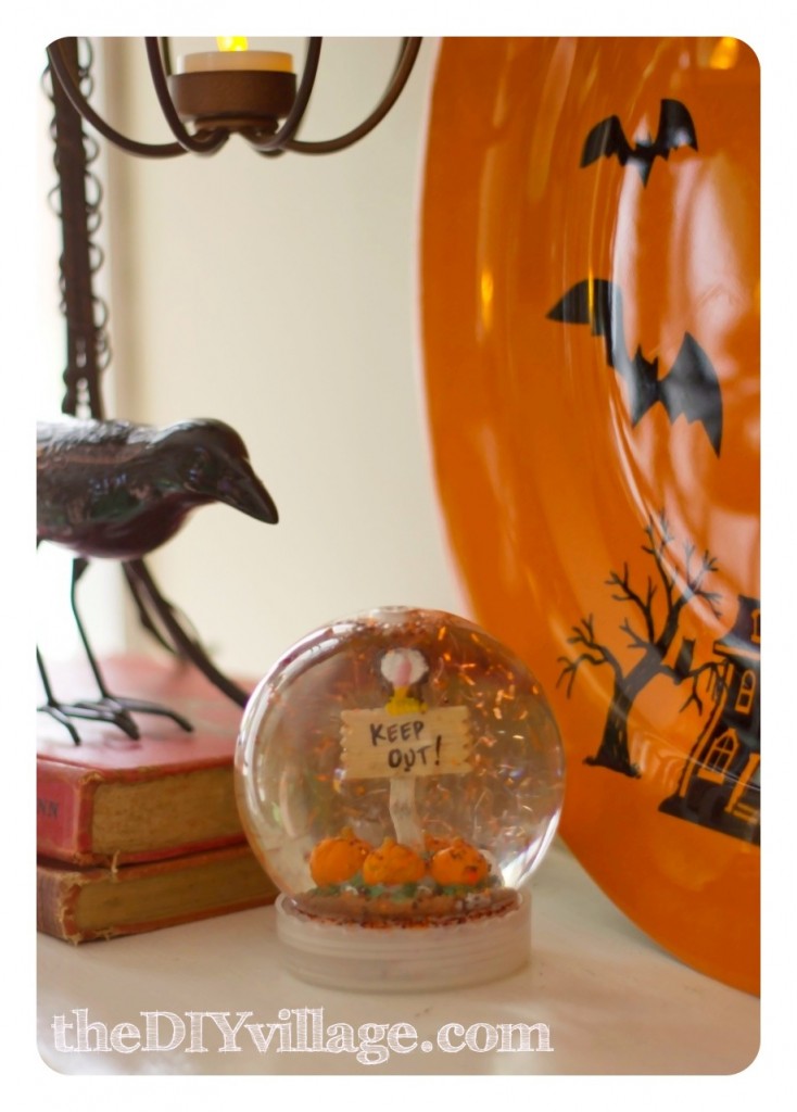 Halloween Decor by theDIYvillage.com