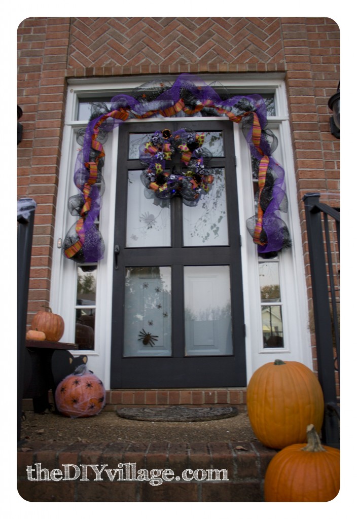 Halloween Decor by: theDIYvillage.com