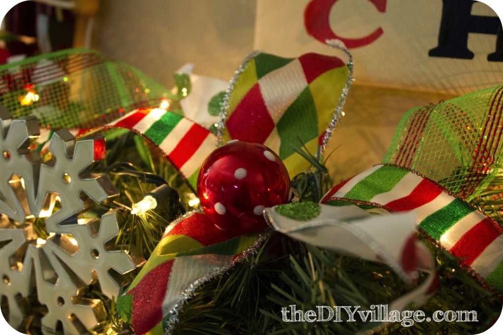 Christmas Decor by: theDIYvillage.com