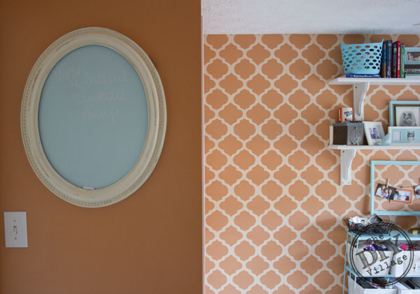 DIY Chalkboard and trellis wall