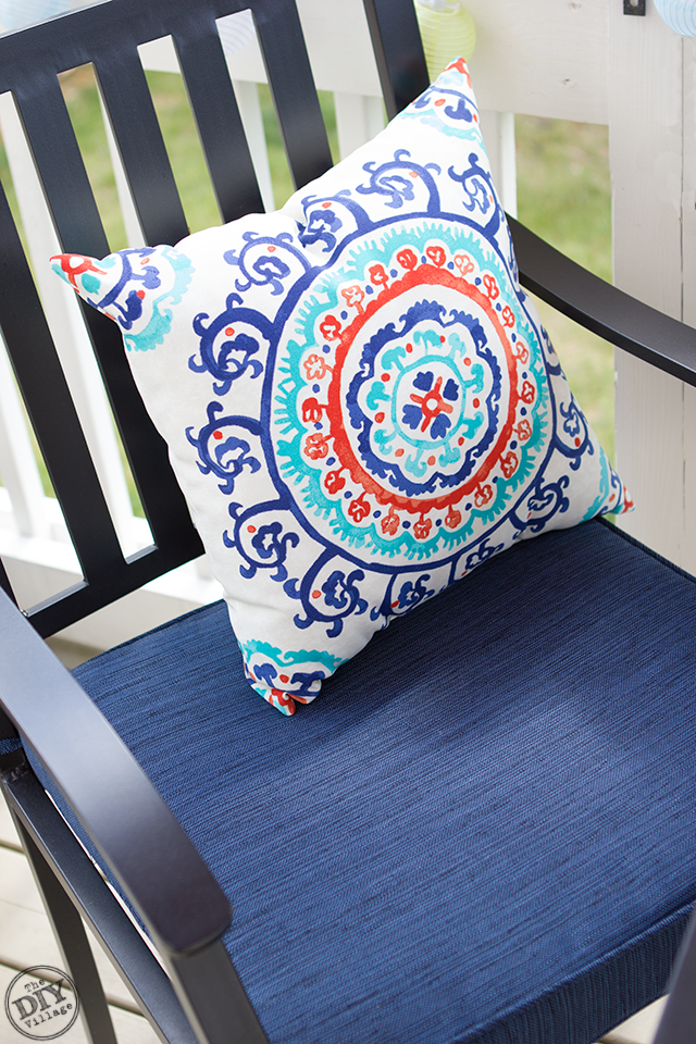 Outdoor Living Space Accent Pillows