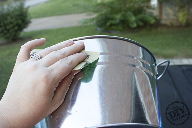 How to antique a galvanized metal bucket