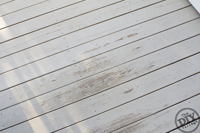 Wear and tear on your deck is normal especially if you have pets. Give your deck a weekend update, making it look good as new!