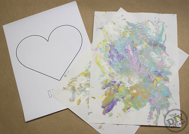 Easy custom heart collage artwork, a perfect way to get the kiddos involved in creating art for the home.