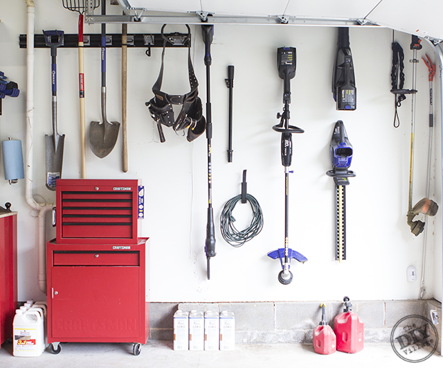 Organized Garage Makeover The Diy Village