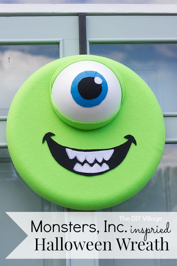 Monsters, Inc. Inspired Mike Wazowski Halloween Wreath! This is so perfect for a themed birthday party!