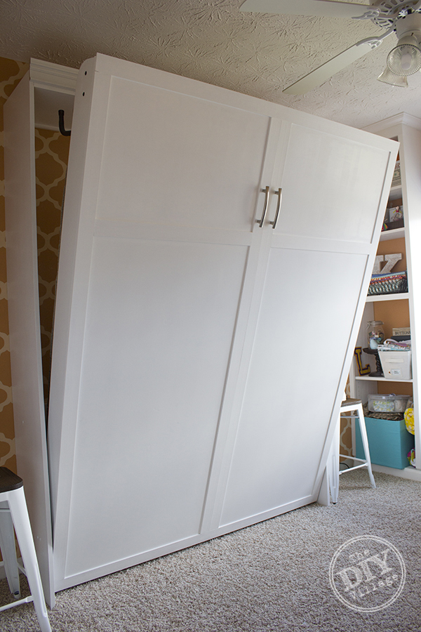 DIY Murphy Bed that most anyone can do. This is the perfect solution for small space or for making rooms multi-purpose!