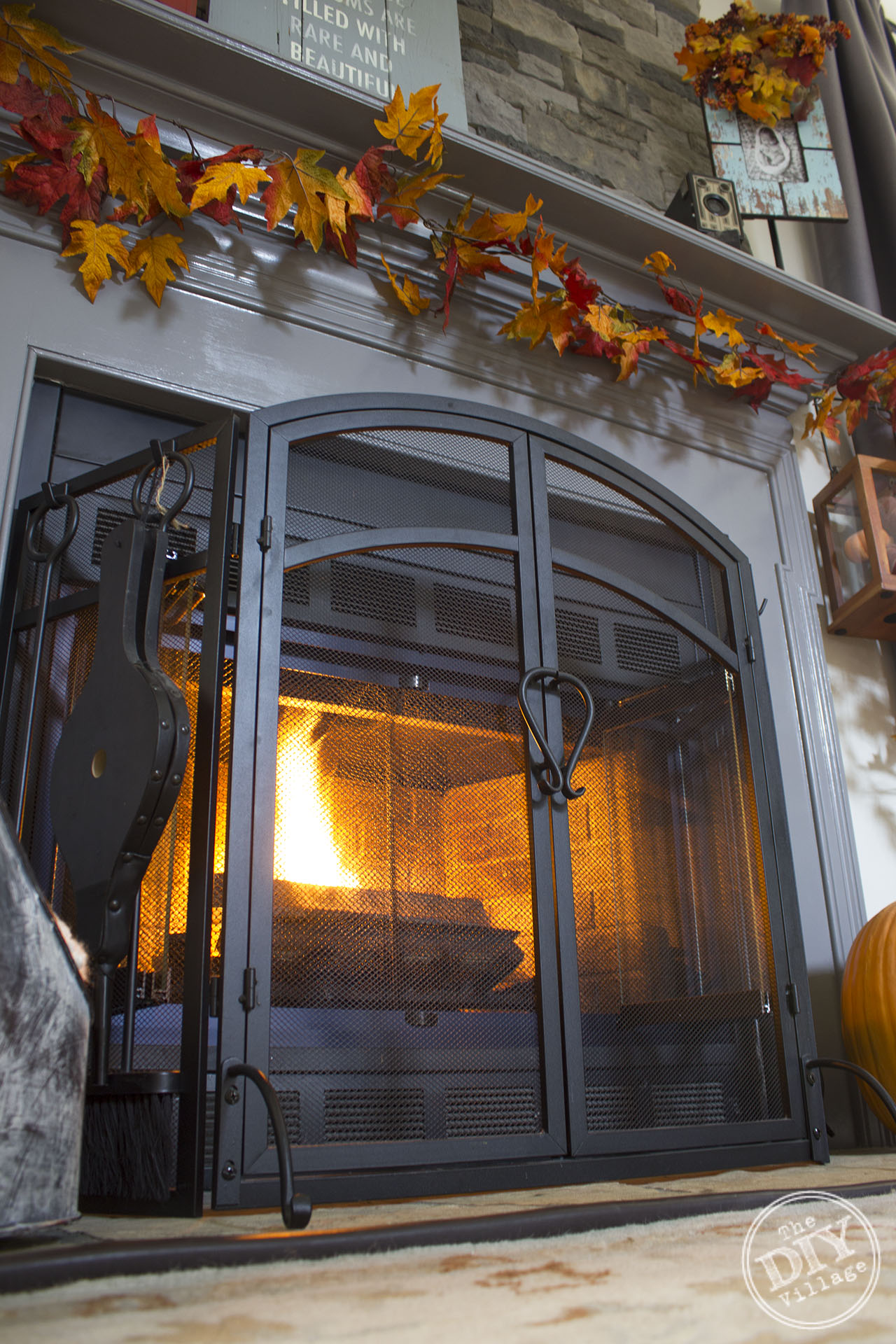 Easy tips for creating a home for cozy fall entertaining, indoors and outdoors.