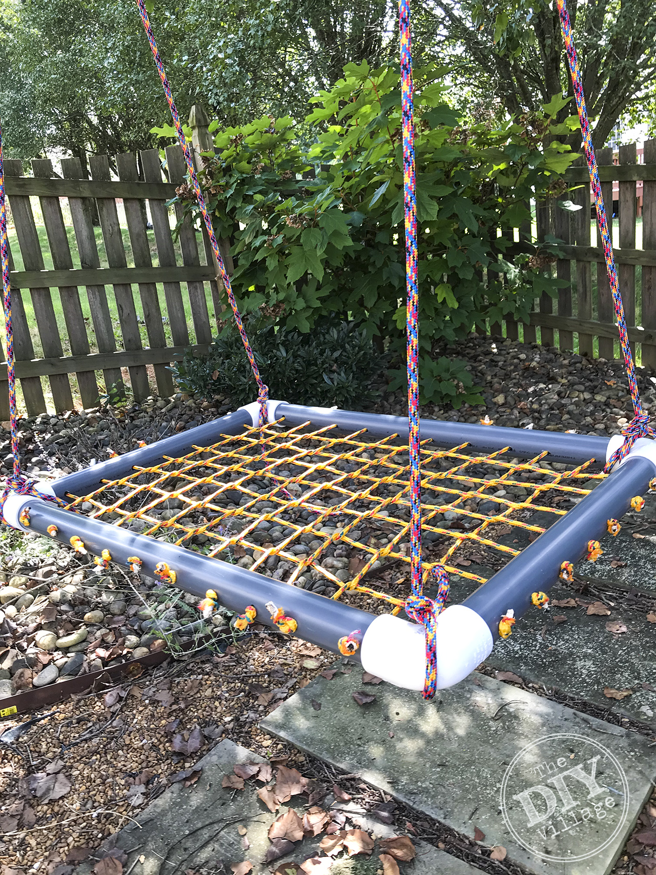 Perfect for kids - DIY platform swing tutorial. #diyswing #platformswing #sensoryswing #outdoor #ropeswing #tutorial #diy