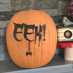 Easy DIY Halloween hot glue pumpkin decorations #halloween #hotgluecrafts #hotglue #eek #holloweencrafts #crafts #easydiy
