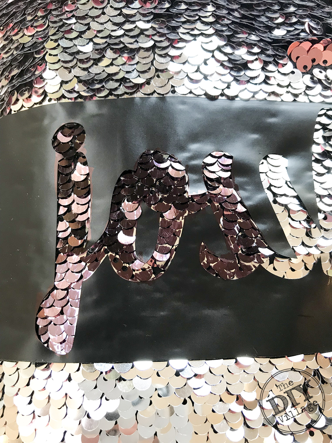 Easy Dollar Store Project - DIY Hidden Message sequin Pillow. They can be personalized with names, messages, anything! Such a fun idea. #hiddenmessagepillow #diycraft #sequinpillow #personalizedgift #monogrmamedgift #bling #sparkle #dollarstorecraft #dollarstorechallenge #fastcraft