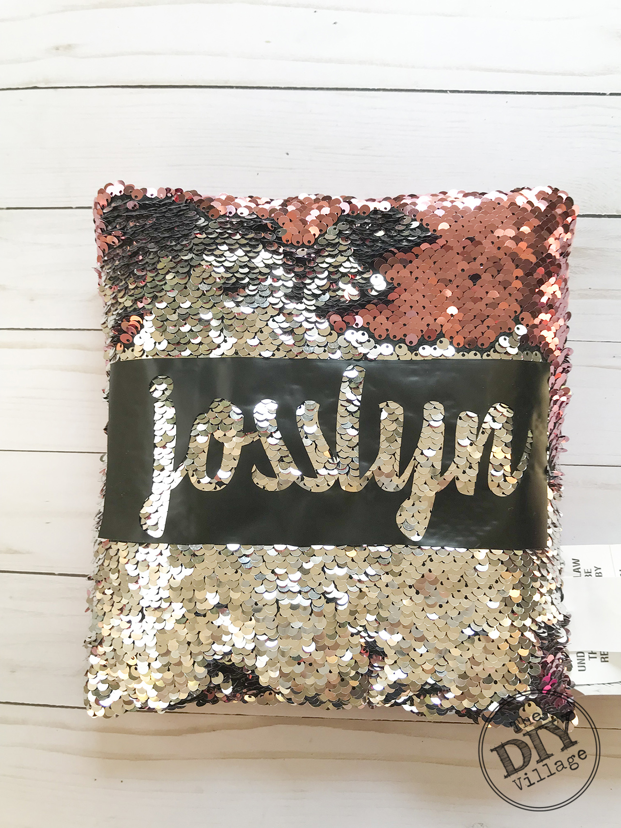 Easy Dollar Store Project - DIY Hidden Message sequin Pillow. They can be personalized with names, messages, anything! Such a fun idea. #hiddenmessagepillow #diycraft #sequinpillow #personalizedgift #monogrmamedgift #bling #sparkle #dollarstorecraft #dollarstorechallenge #fastcraft